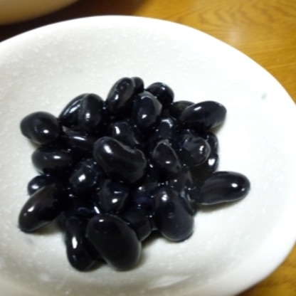 黒豆のおいしさを味わえますね～砂糖入れなくてもおいしい(^^♪食べ過ぎるのわかります。